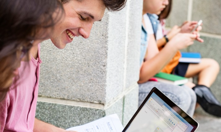 La IA podría reducir hasta en un 44 % el tiempo de preparación docente, pero plantea riesgos pedagógicos